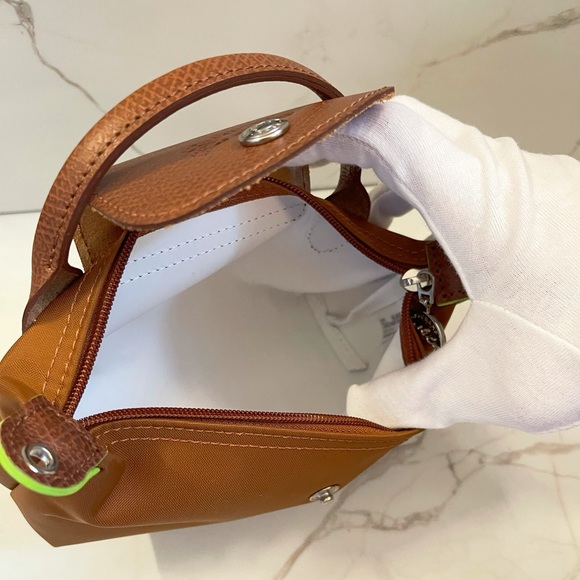 LONGCHAMP Le Pliage Pouch with Handle With Crossbody Strap - Picture 12 of 16